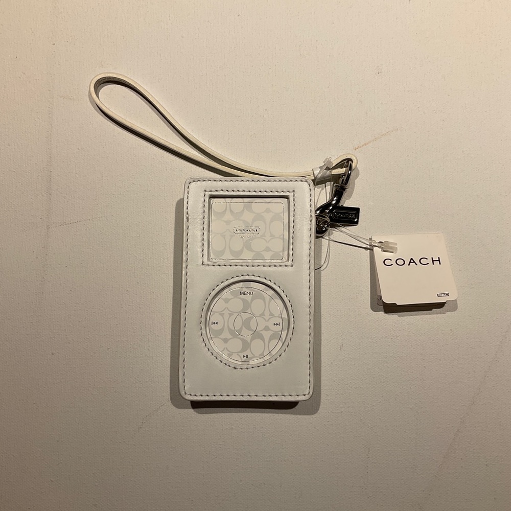 Vintage coach leather iPod case. *COACH COLLECTORS ITEM*